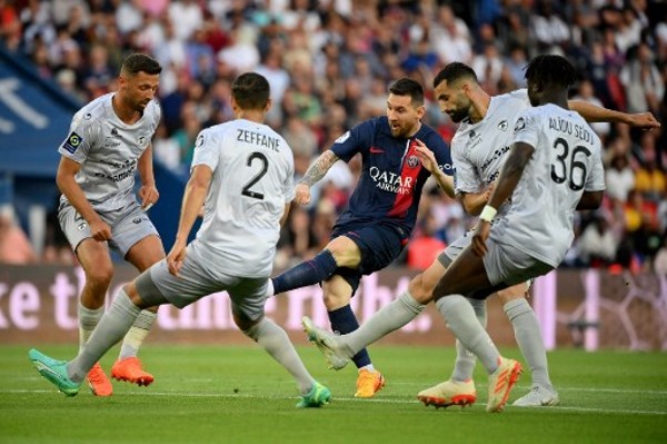 毕包主帅：本轮能否拿分至关重要，很遗憾登贝莱不能出战