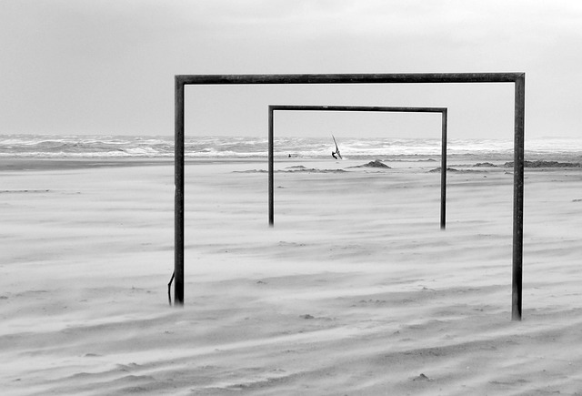 官方：今夏加盟维拉的19岁后卫厄兹詹租借加盟安德莱赫特