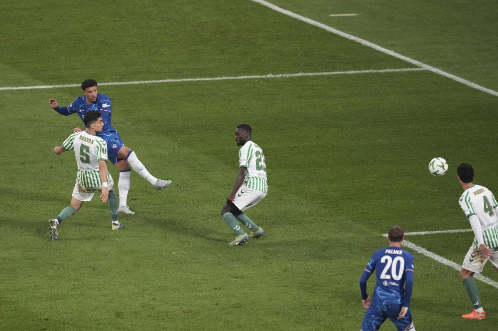 布鲁日主帅：上半场我们和阿森纳势均力敌，遗憾没扳平比分