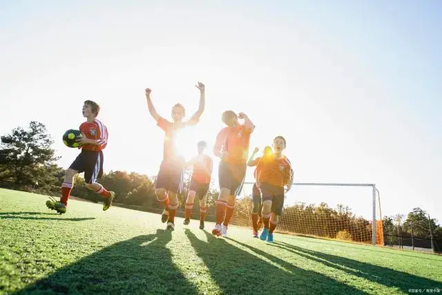 马克西54分加时救主！76人客场123-114击败雄鹿送其三连败